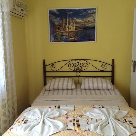 Nur Guest house *