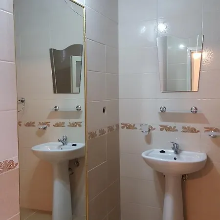 Nur Guest house *